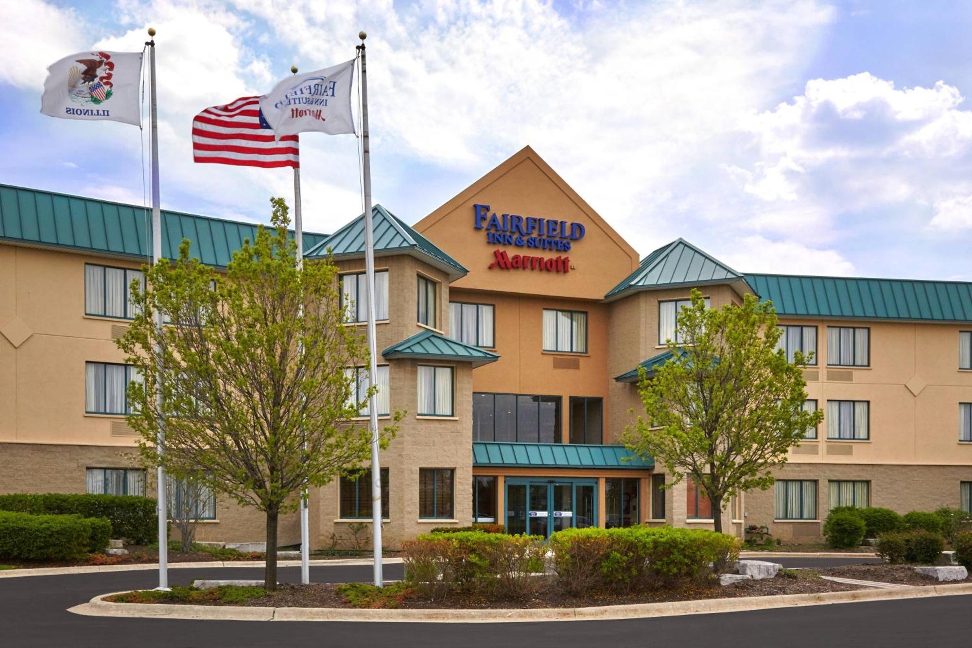 Fairfield Inn And Suites Chicago Lombard Exterior photo