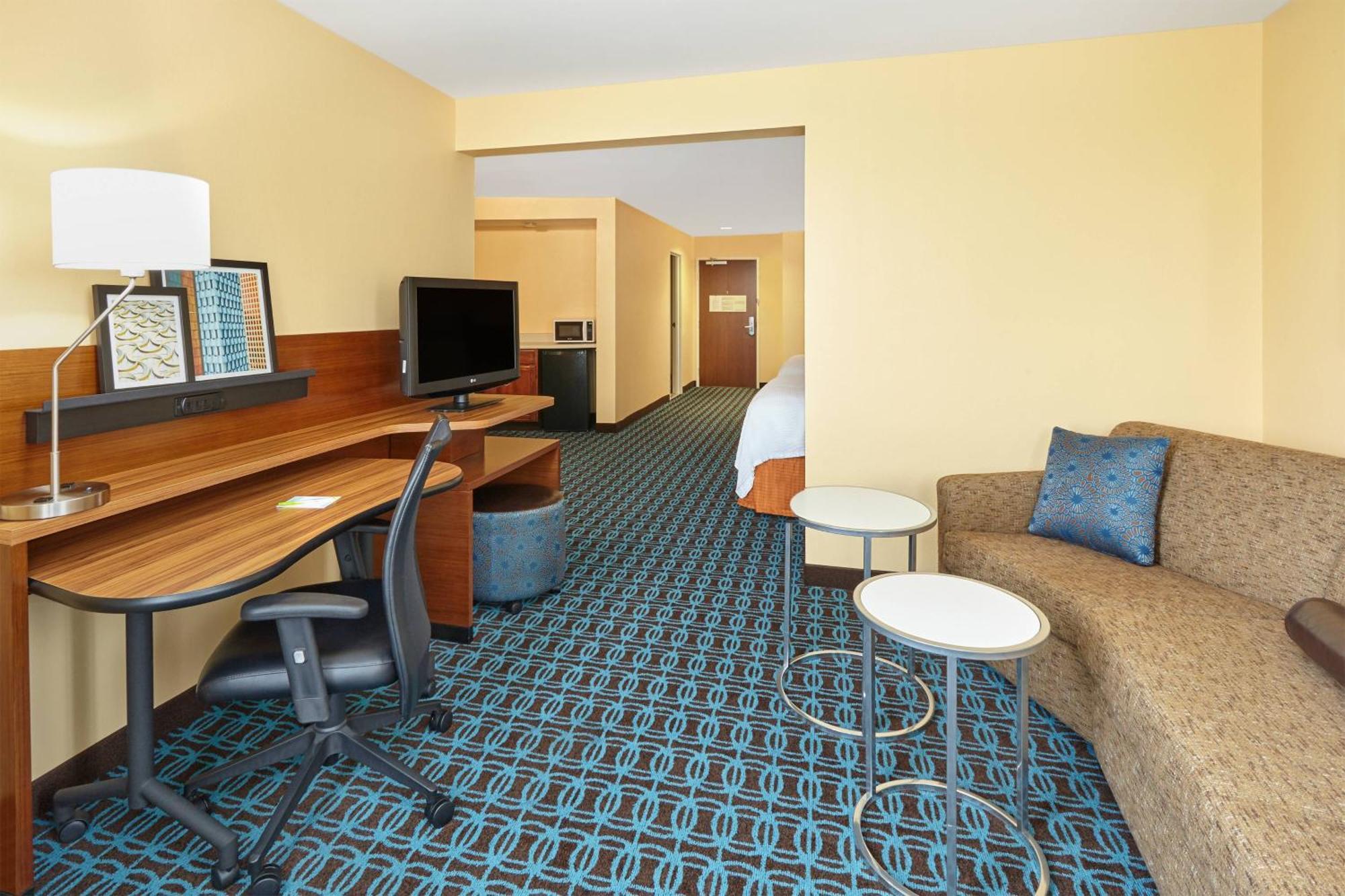Fairfield Inn And Suites Chicago Lombard Exterior photo